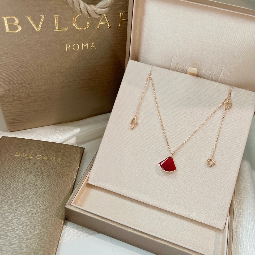 18K BVLGARI BVLGARI Dream Carnelian Necklace