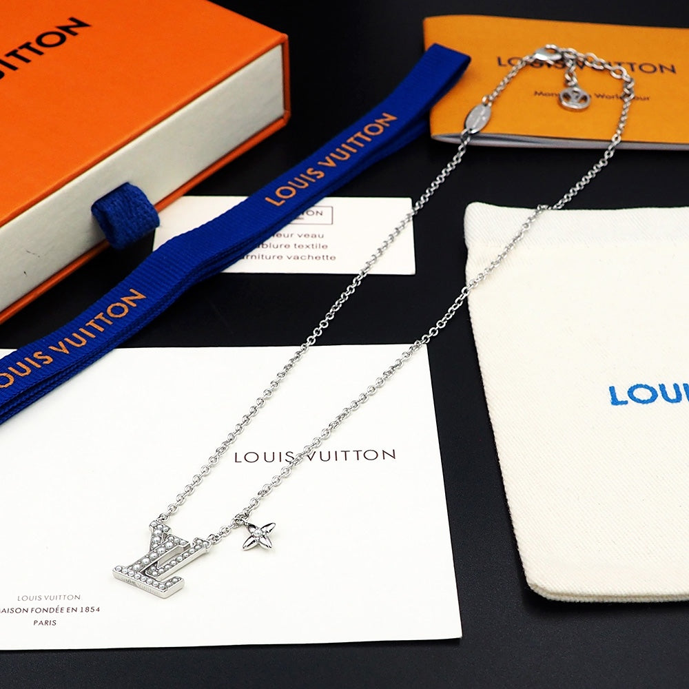 18K Gold Louis Vuitton Iconic Pearls Necklace