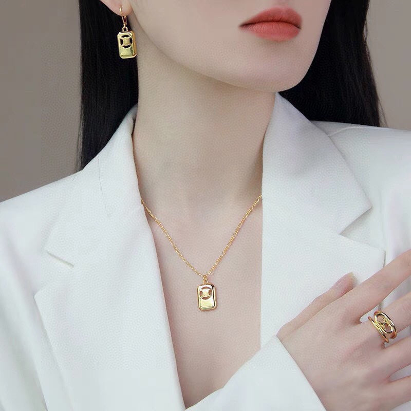 18K Celine Square Hoops Earrings