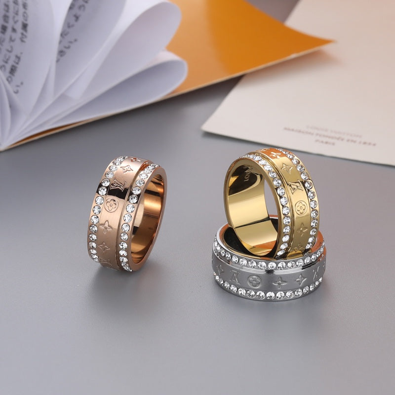18K Louis Vuitton Catch Diamonds Ring
