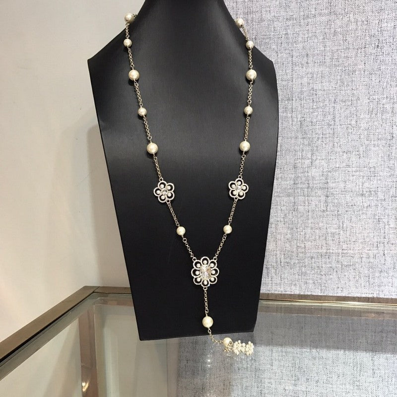 18K  Chanel Flowers Pearl Long Necklace