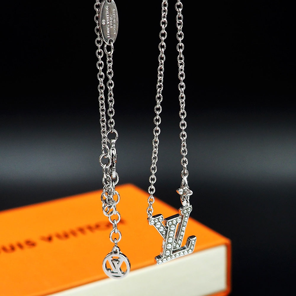 18K Gold Louis Vuitton Iconic Pearls Necklace