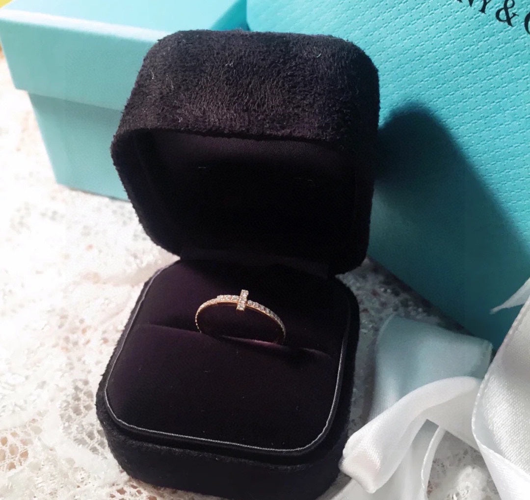 18K Tiffany Diamond Wire Ring
