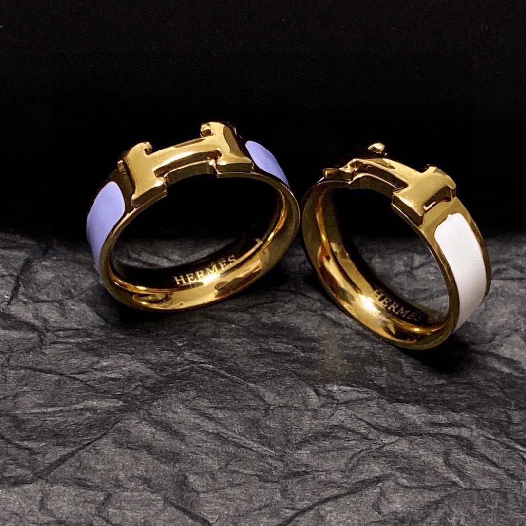 18K Vintage Clic Hermes Ring